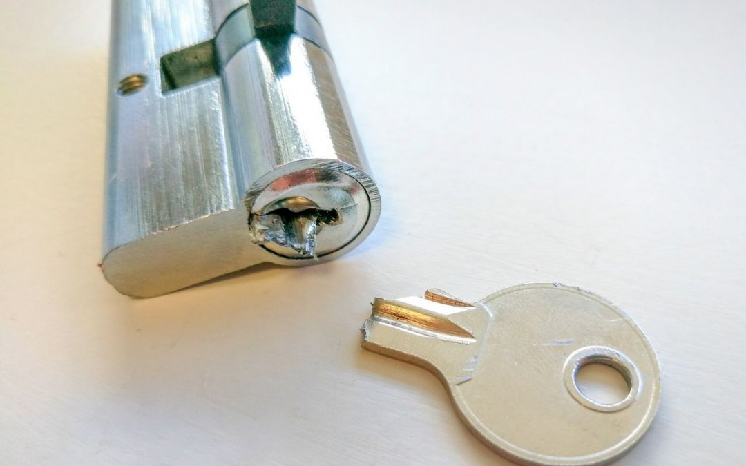 Ways To Remove A Broken Key From A Lock